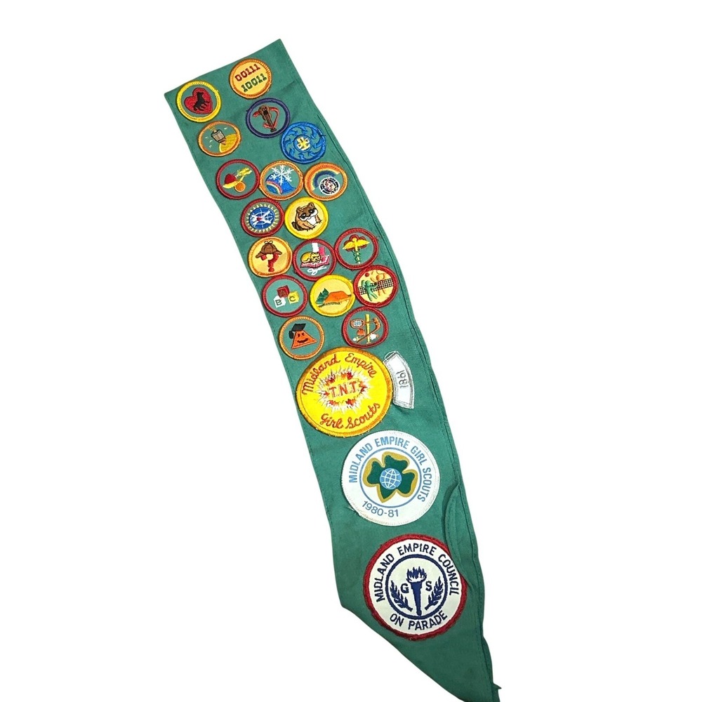 Vintage 1980s Girl Scouts Sash Midland Empire Council Loaded Patch Badges